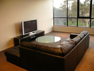 Lounge (2011-06-14)