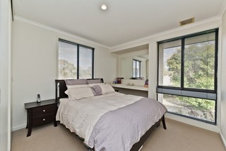 Bedroom 1 (2011-08-18)