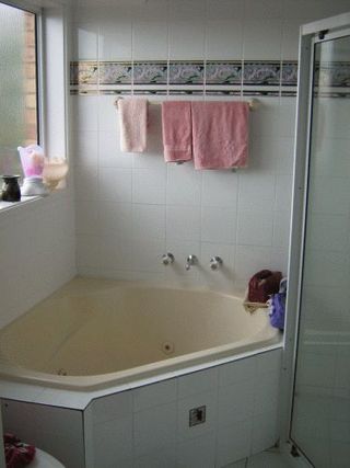 Ensuite (2006-12-01)