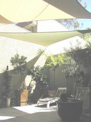 Courtyard (2005-04-19)