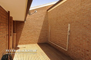 Side Courtyard (2013-02-19)