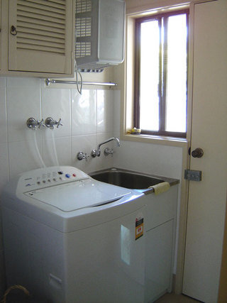 Laundry (2005-04-19)
