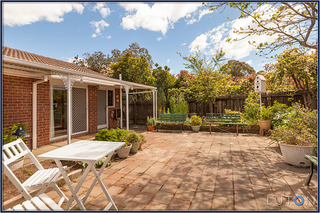 Sunny north rear (2013-10-16)