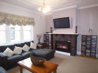 Lounge (2009-07-28)
