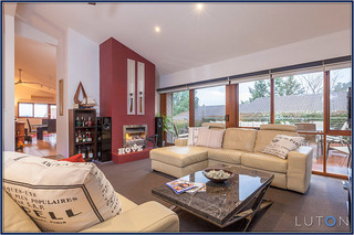 Lounge Room (2013-08-06)