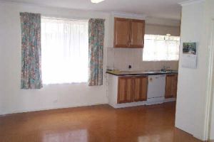 Family room (2004-08-30)