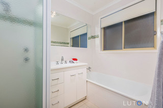 Main Bathroom (2016-11-17)