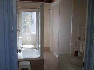 Bathroom 2 (2002-01-11)