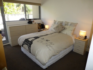 Bedroom 1 (2015-10-27)
