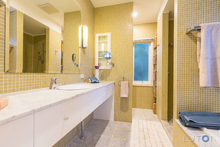 Ensuite (2015-03-17)
