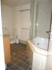 Bathroom (2015-11-11)