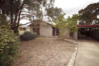 Front of property (2010-10-28)