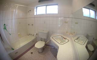 Bathroom (2003-08-15)