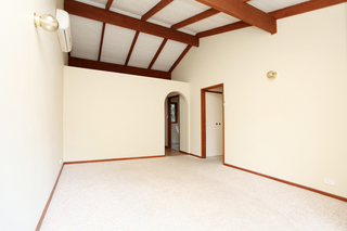 Lounge Room (2011-03-17)