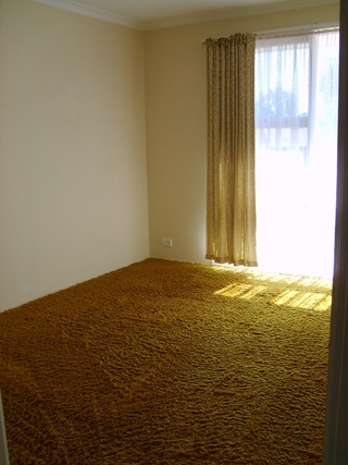 Bed 2 (2006-10-03)