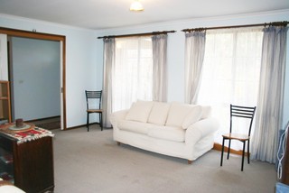 Lounge Room (2012-05-17)