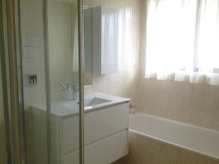 Bathroom (2015-10-26)