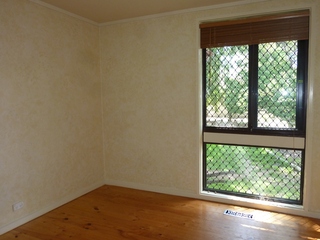 Bedroom 3 (2014-03-17)