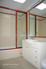 Bathroom (2011-02-01)