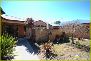 Courtyard (2012-11-21)
