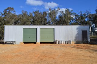 Machinery Shed (2014-04-19)