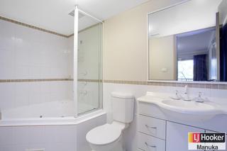 Bathroom (2013-02-21)