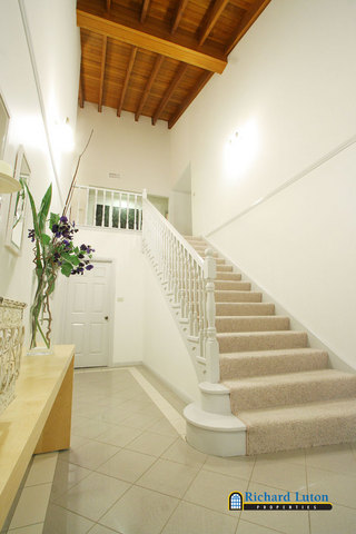 Entrance (2006-05-18)
