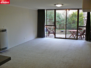 Living Room (2011-08-03)