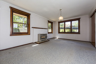 Lounge Room (2015-01-15)