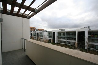 Main Bedroom balcony (2012-06-28)