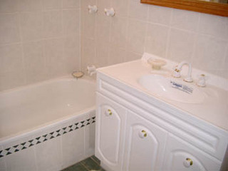 Bathroom (2003-11-27)