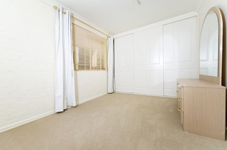 Bedroom 5 (2015-05-18)