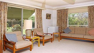 Family room (2003-10-30)