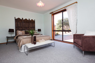 Bedroom 1 (2010-09-30)