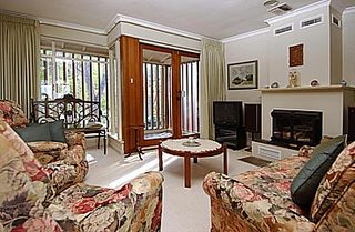 Lounge (2003-10-01)