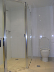 Bathroom (2016-05-02)
