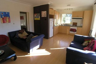 (2013-10-04)