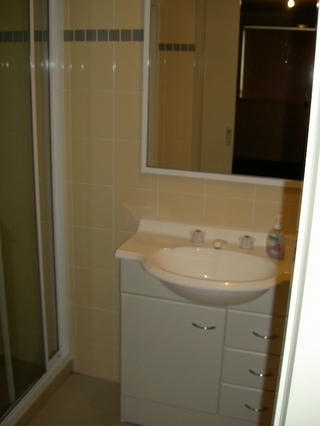 Ensuite (2006-07-21)