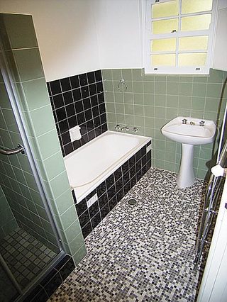 Bathroom (2005-06-08)
