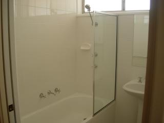 Bathroom (2005-02-24)