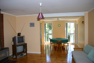 Lounge, dining (2004-02-23)