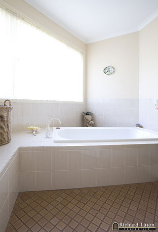 Bathroom (2007-09-07)