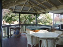 BBQ Area (2003-04-23)