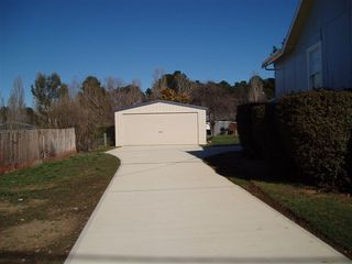 Garage & driveway (2006-09-13)