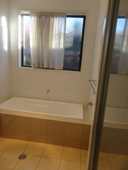 Bathroom (2013-08-02)