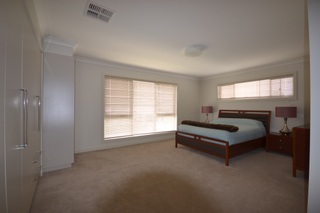Bedroom 1 (2014-04-29)