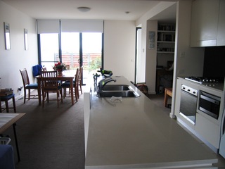 Kitchen/dining (2008-04-03)