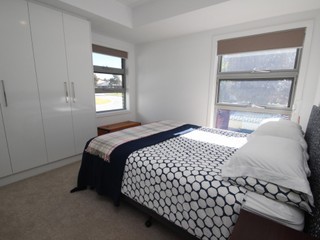 Bedroom (2016-11-18)