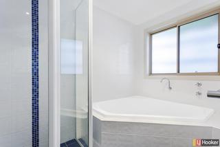 Main Bathroom (2016-04-05)