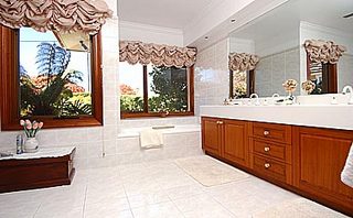 Bathroom (2004-05-14)